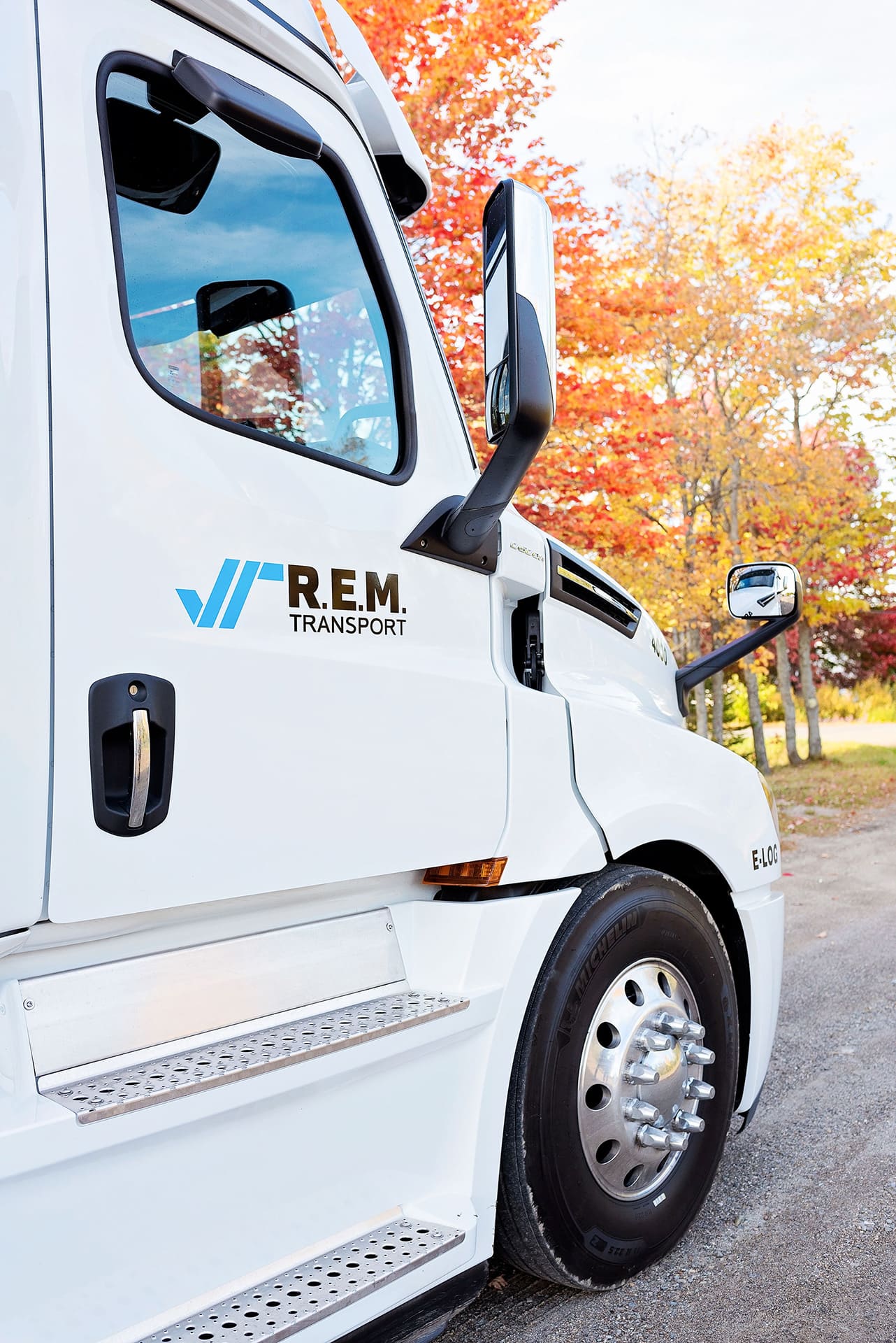 https://www.jardinetransport.ca/wp-content/uploads/2015/09/REM-Transport-5.jpg